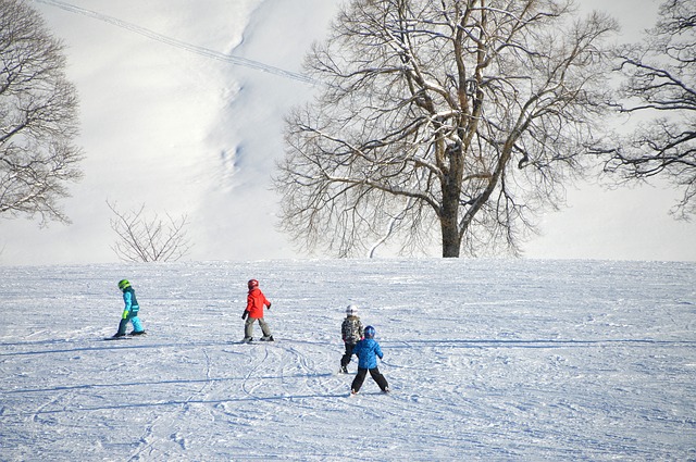 děti při lyžování
