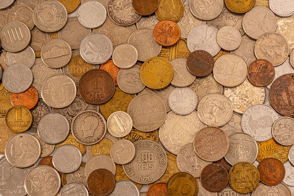různé mince